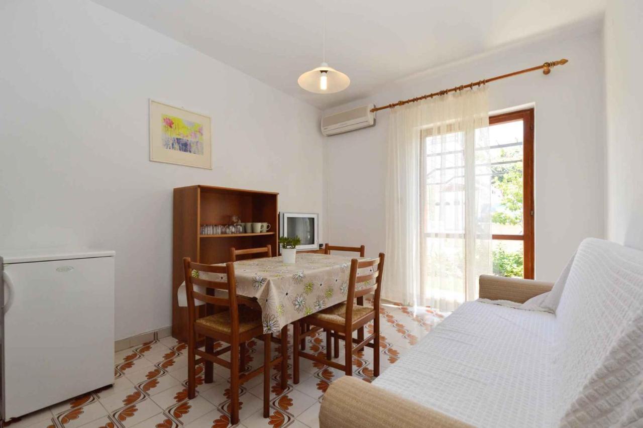 Apartment Silvia By Interhome Pula Exterior photo